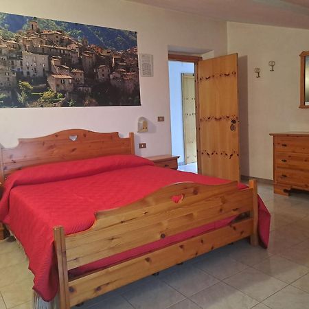 Grotta Dei Colombi Hotell Scanno Exteriör bild